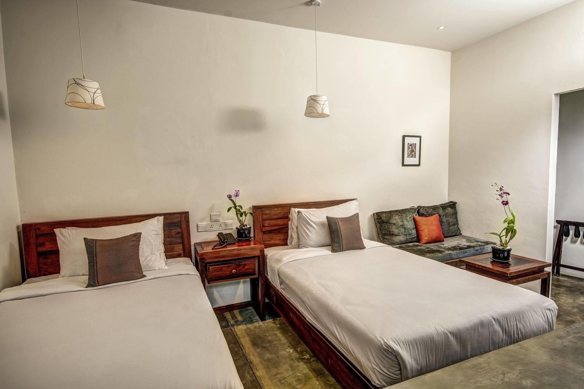ซานตาคลารา บูทิก โฮเต็ล Hotel เสียมราฐ ภายนอก รูปภาพ